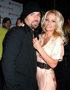 Rick Salomon : rick-salomon-pamela-anderson 290x375