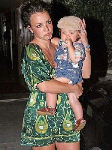 Jayden James : britney-spears-cries-carries-jayden-james 300x400