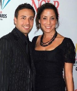 Howie Dorough : howie-dorough-leigh-boniello 435x517