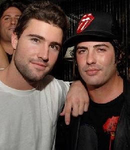 Brandon Davis : brody-jenner-greasy-bear 355x410