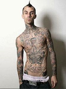 Travis Barker : tattooed-travis 250x336