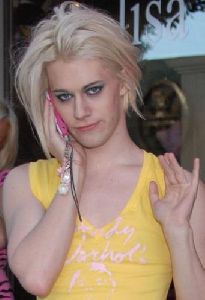 Chris Crocker : chris-crocker-image 341x497