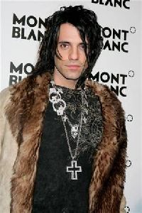 Criss Angel : criss-angel-photo 298x447