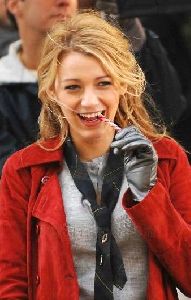 Blake Lively : blake-lively-photo 338x529