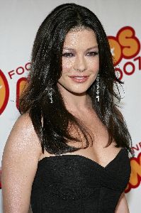 Catherine Zeta Jones : CZJ5