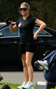 Fergie : Fergie work out6