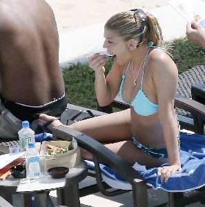 Fergie : Stacy Ferguson bikini3