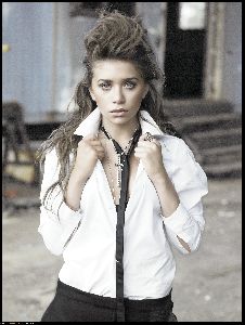 Ashley Olsen : A5RE29Z49K ashleyolsenphotoshootformarieclaire 06