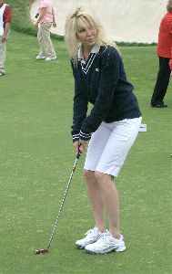 Heather Locklear : Heather Locklear at 9th Annual Michael Douglas and Friends Celebrity Golf Tournam