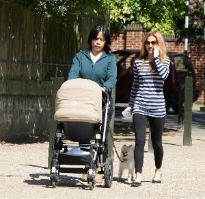 Geri Halliwell : Geri Halliwell u Nanny out in North London 2