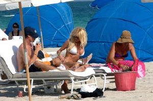 Victoria Silvstedt : Victoria Silvstedt Miami South Beach Candids 9