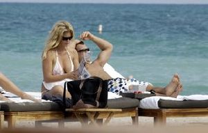 Rachel Hunter : 43435 RachelHunter Miami 012507 11 122 150lo