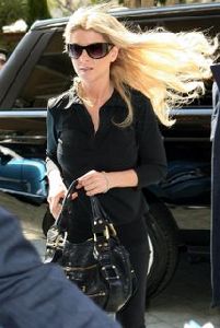 Tara Reid : Tara Reid having lunch at the Ivy 1