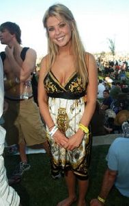 Tara Reid : Tara Reid Coachella Music festival 4