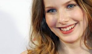 Rachel Hurd Wood : 44170 rachel hurd wood4 122 487lo