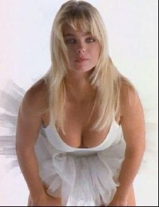 erika eleniak : 49