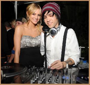 Ashlee Simpson : ashlee22 477c856208eef