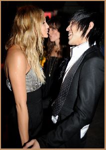 Ashlee Simpson : ashlee15 477c8561ee66d