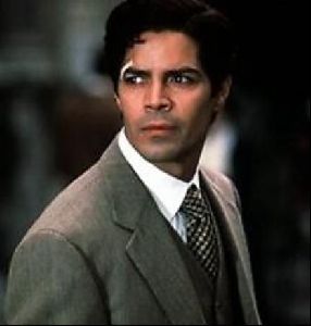 esai morales : 3