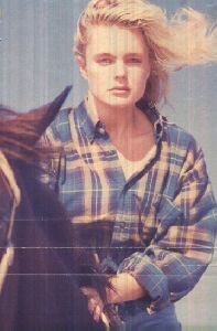 Erika Eleniak : Erika-Eleniak-360x547-40kb-media-383-media-0174