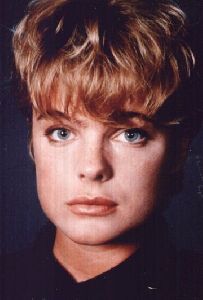 Erika Eleniak : Erika-Eleniak-360x532-34kb-media-383-media-0221