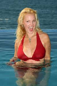 Katherine Heigl : 0aaakaripool  3