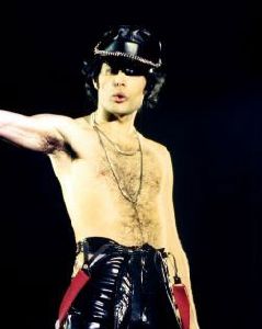 Queen : freddieredsuspenders