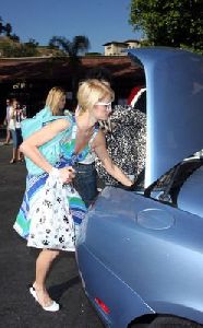 Paris Hilton : normal paris-hilton-pet-shop-518-1