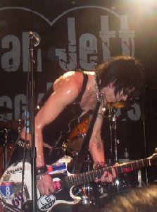 Joan Jett : 12739569-12739572-large