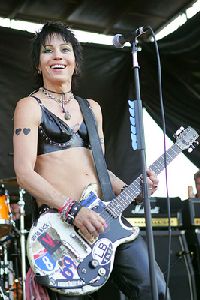 Joan Jett : 11274336-11274339-large