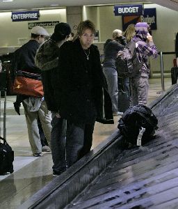 Dannielynn Birkhead : Larry Birkhead at the airport-6