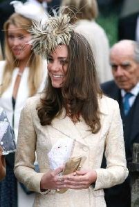 Kate Middleton : on the Wedding of Laura Parker Bowles and Harry Lopes