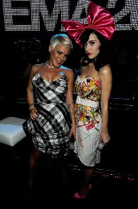 Katy Perry : Kate Perry and Pink backstage at MTV Awards 2008