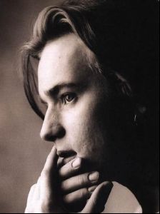 ewan mcgregor : 16