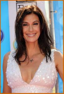 Teri Hatcher : teri hatcher19 4835a6d1069ee-t