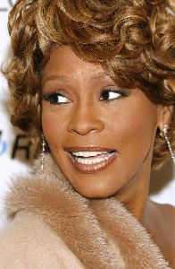 WHITNEY HOUSTON : Whitney-Houston-700x1070-119kb-media-966-media-129534-1200105303