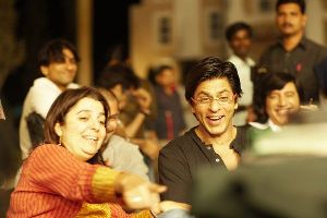 Shah Rukh : Shahrukh Khan, Farah Khan on the sets of Om Shanti Om