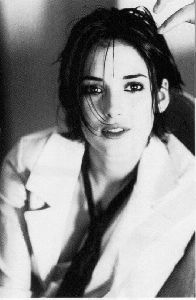 Winona Ryder : Winona-Ryder-529x807-57kb-media-344-media-0144