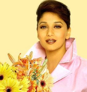 Madhuri Dixit : madhuri30