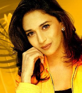 Madhuri Dixit : madhuri32