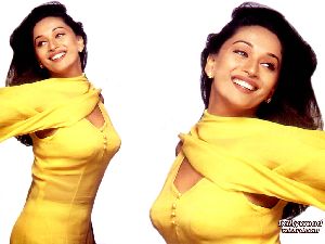 Madhuri Dixit : madhuri dixit 004 1024x768 aaop