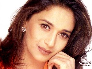 Madhuri Dixit : madhuri dixit 001 1024x768 bcft