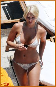 brooke hogan : brooke hogan232 4889fc1cf2462