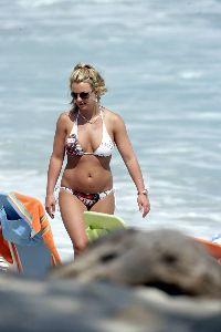 britney spears photo wearing a bikini at the costa Rica Beach on May 18th 2008