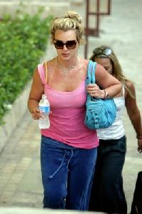 Britney Spears : britney leaving gym 48986689532ed-t