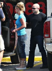 Britney Spears : Britney Spears in Kentwood to visit her new Niece6 485b9188cac5a