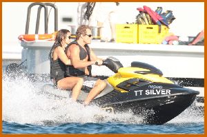 Cindy Crawford : Cindy Crawford In Bikini Candids1 4896ef58c0d6a