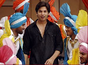 Shahid Kapoor : 06sld1