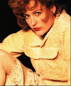 gillian anderson : 13