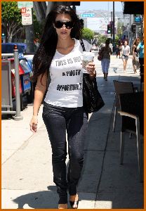 Kim Kardashian shopping in Hollywood on July 3rd 2008